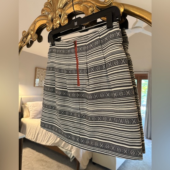 Francesca’s tribal mini skirt S - Picture 2 of 2